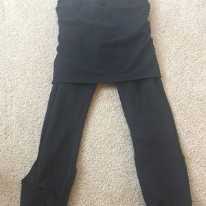 New without tags Lululemon black crops leggings 4